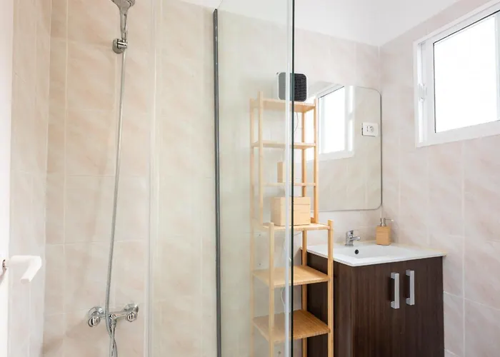 Casa Del Siglo Xx Reformada En 別荘 *