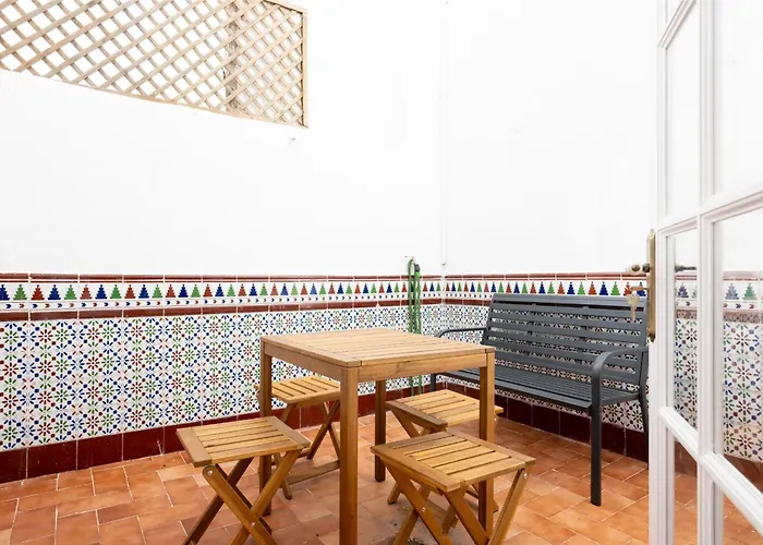 Casa Del Siglo Xx Reformada En 別荘 *