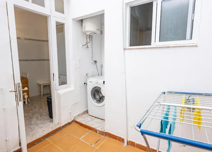 Casa Del Siglo Xx Reformada En La Laguna (Tenerife)