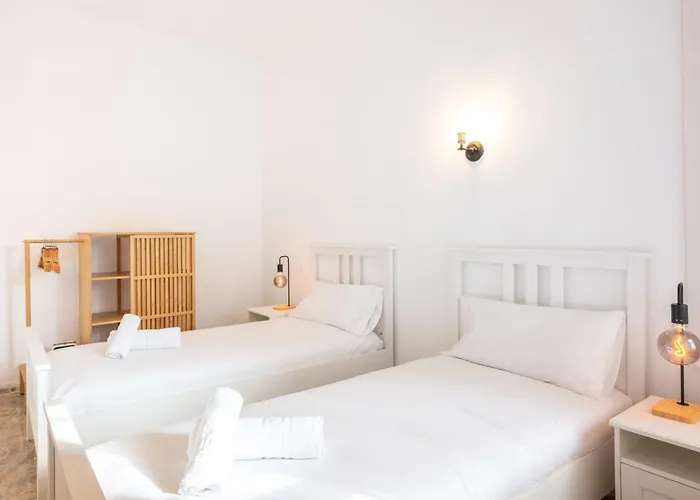 Casa Del Siglo Xx Reformada En Casa de Férias