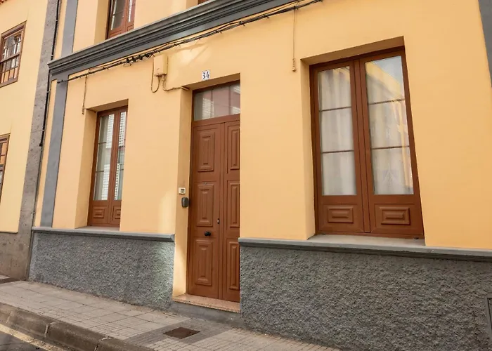 Casa Del Siglo Xx Reformada En Casa de Férias La Laguna (Tenerife)
